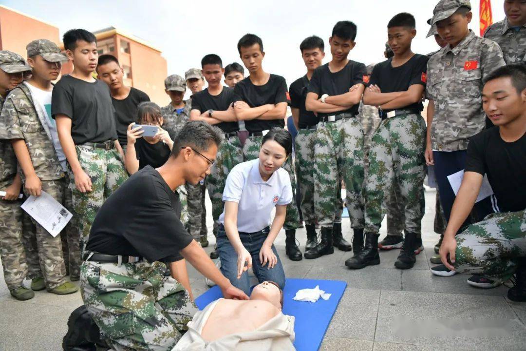 全明星赛加时末段再迎强敌，山东男篮止住颓势，主帅态度——球迷炸锅，医务组通报恢复的简单介绍