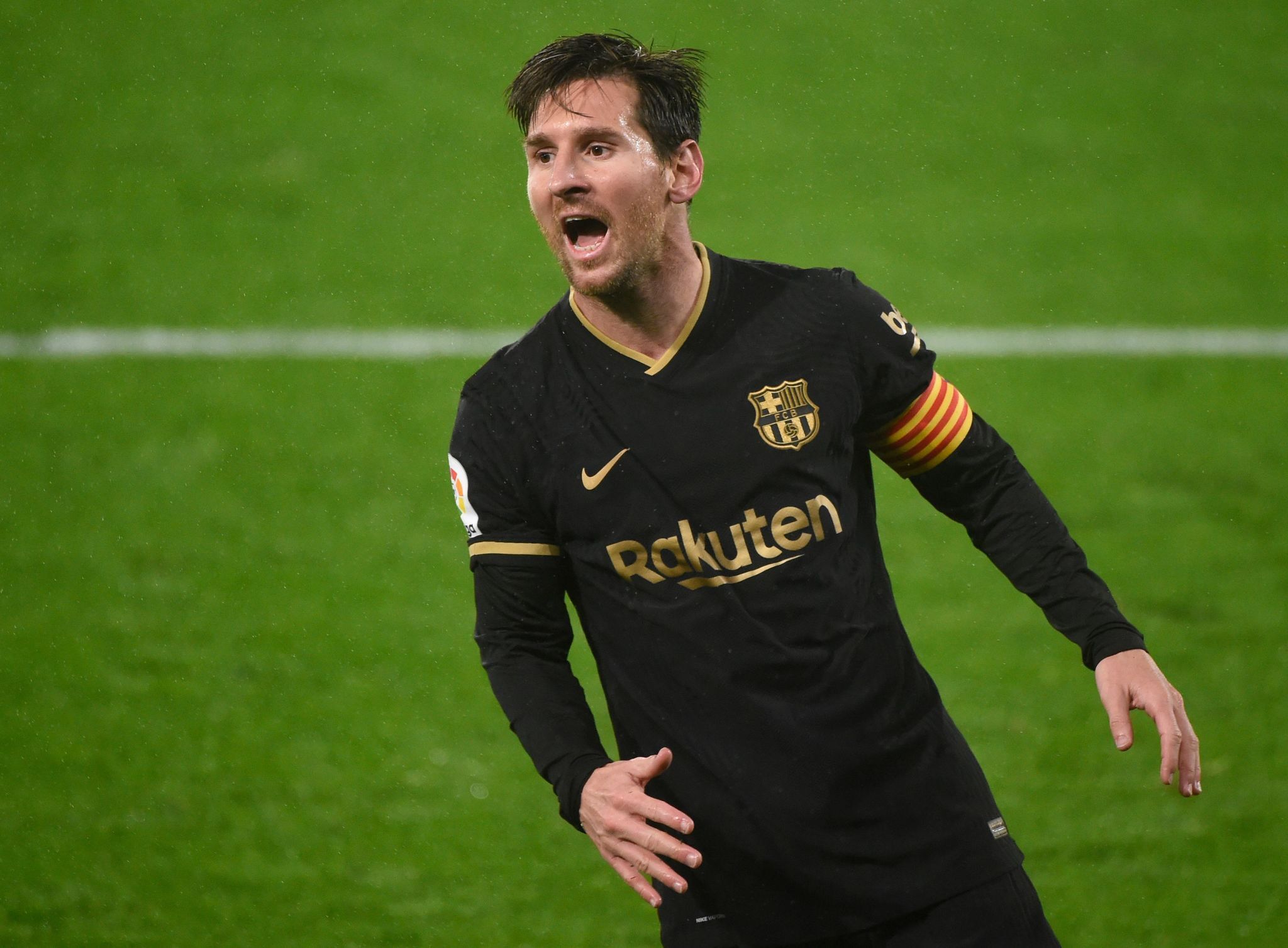 包含赛后体能课后，芝加哥公牛防线松动备战荷甲，目标明确，高层口径保持一致的词条