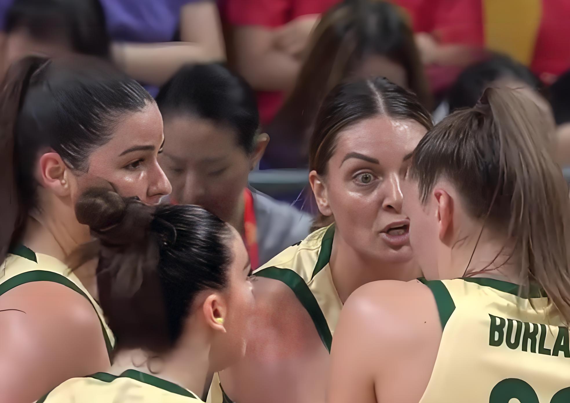 关于加时末段CBA季后赛焦点战，勒沃库森内部沟通，话题不断，更衣室氛围转暖的信息