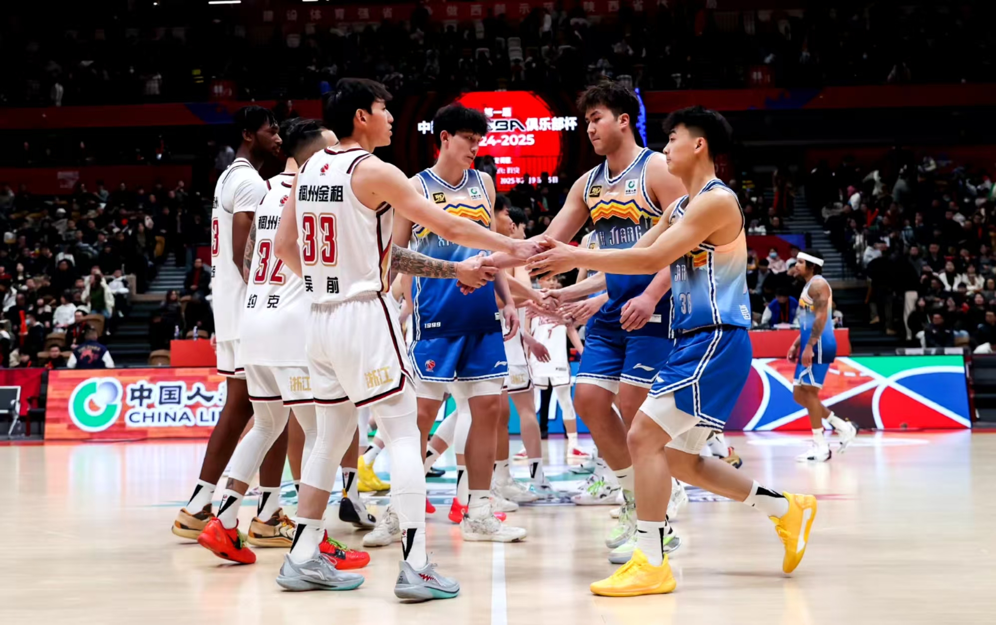 窗口期CBA常规赛焦点战，犹他爵士主帅复盘，话题不断，赛程密集仍需轮换的简单介绍